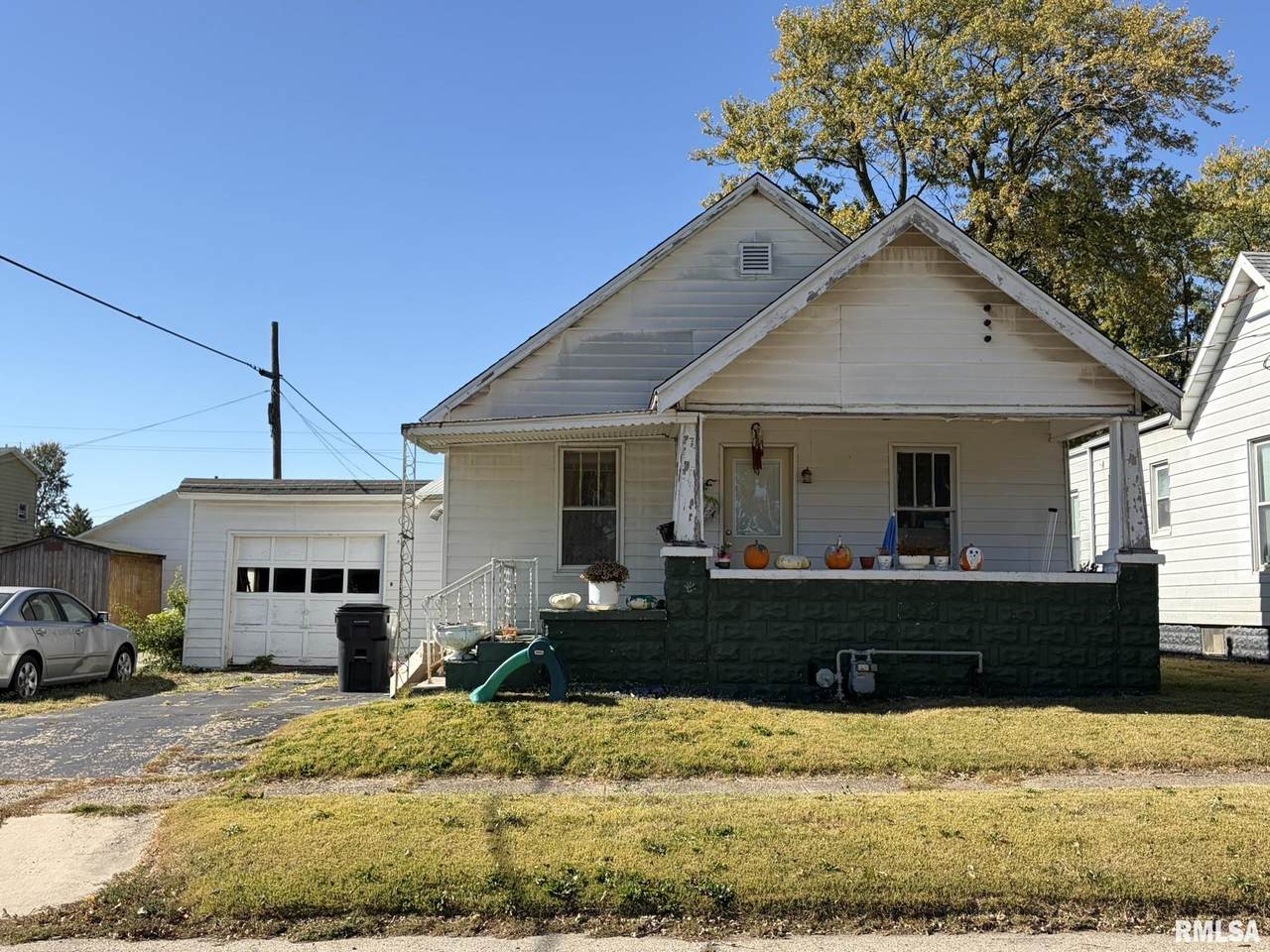 210 5TH Avenue - Photo 1