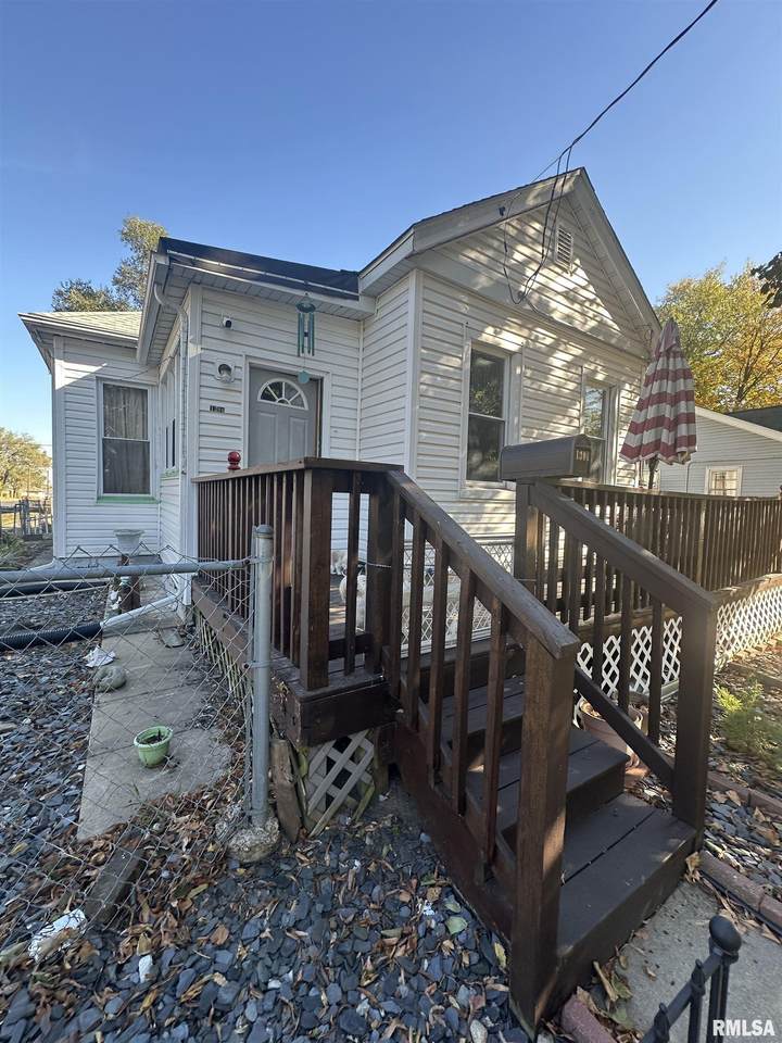 1300 Greenlawn Avenue - Photo 1