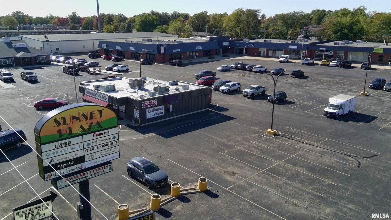 2982 Court Street - Photo 1