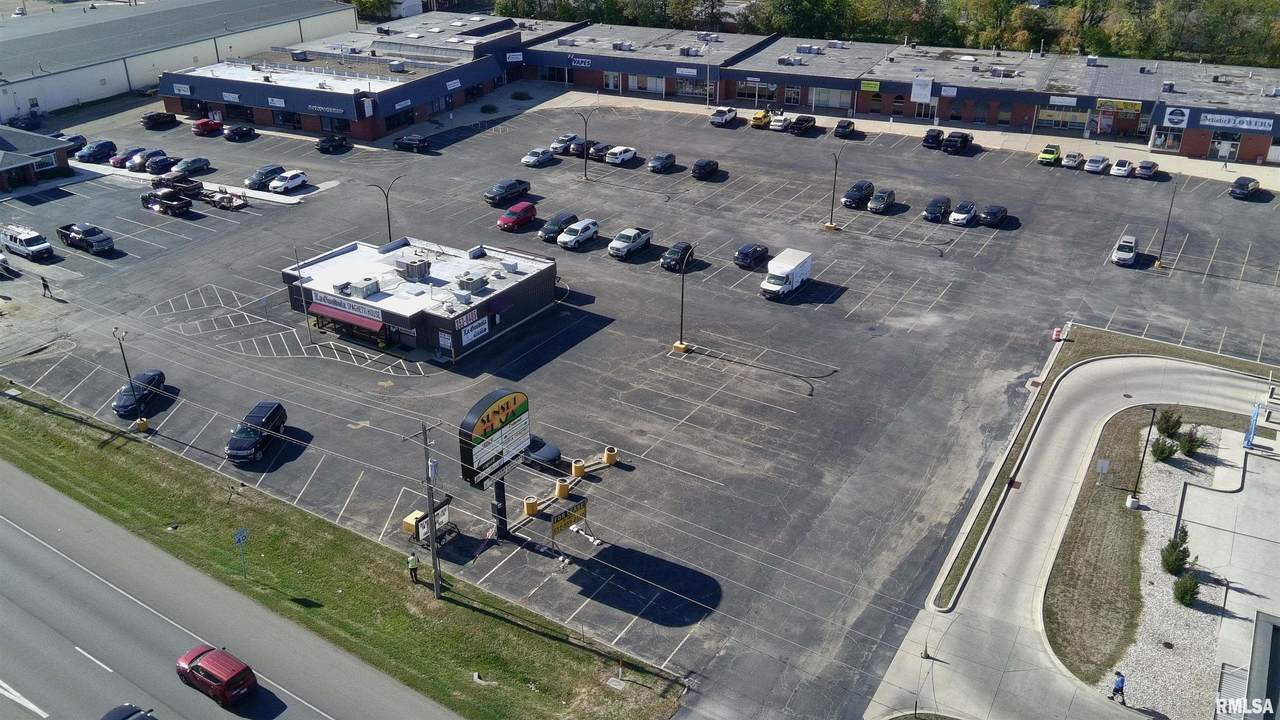 2950 Court Street - Photo 1