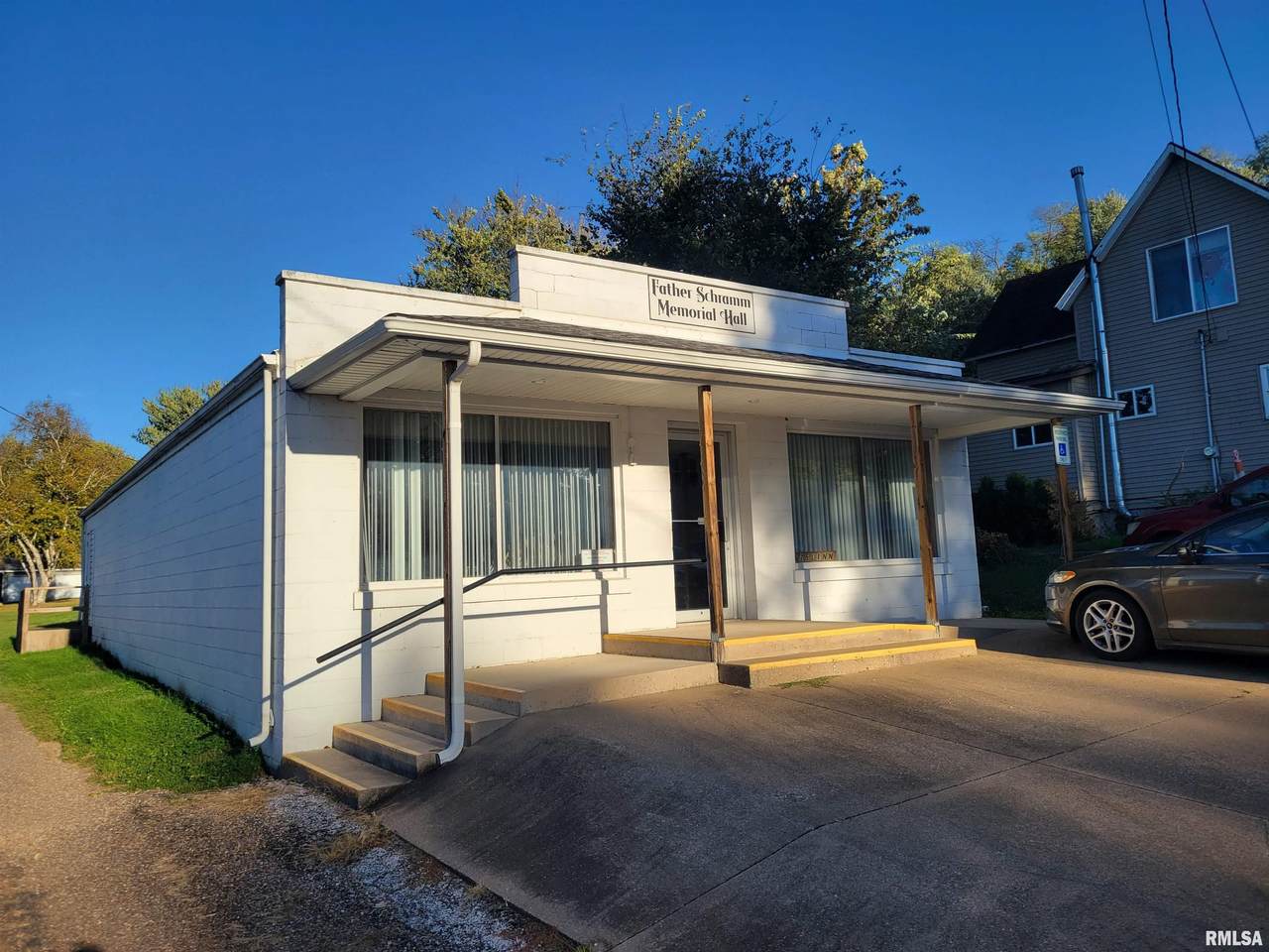 475 Linn Street - Photo 1