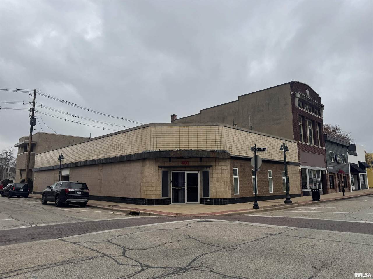 401 Court Street - Photo 1