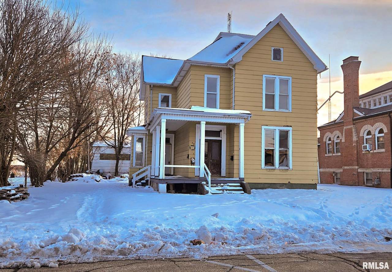 230 Chestnut Street - Photo 1