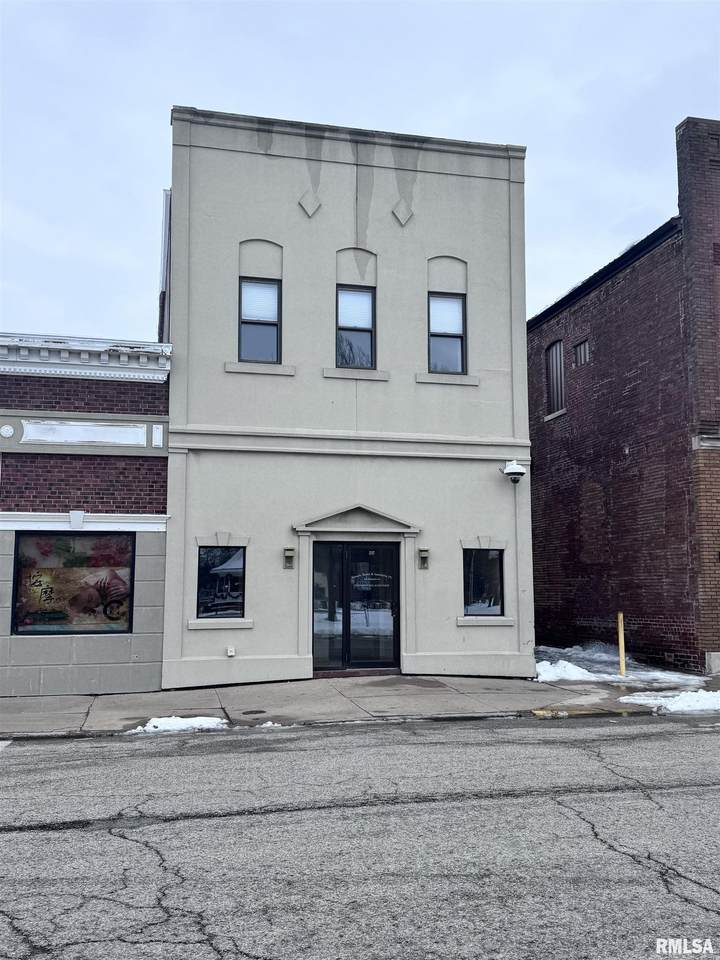 217 Randolph Street - Photo 1