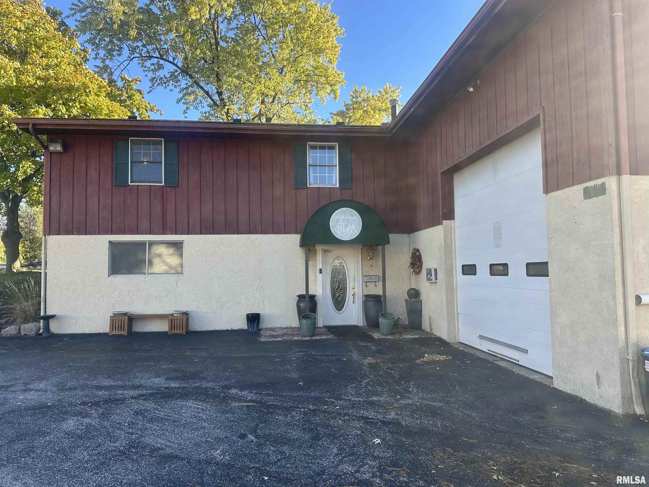 4303 Lynnhurst Drive - Photo 1