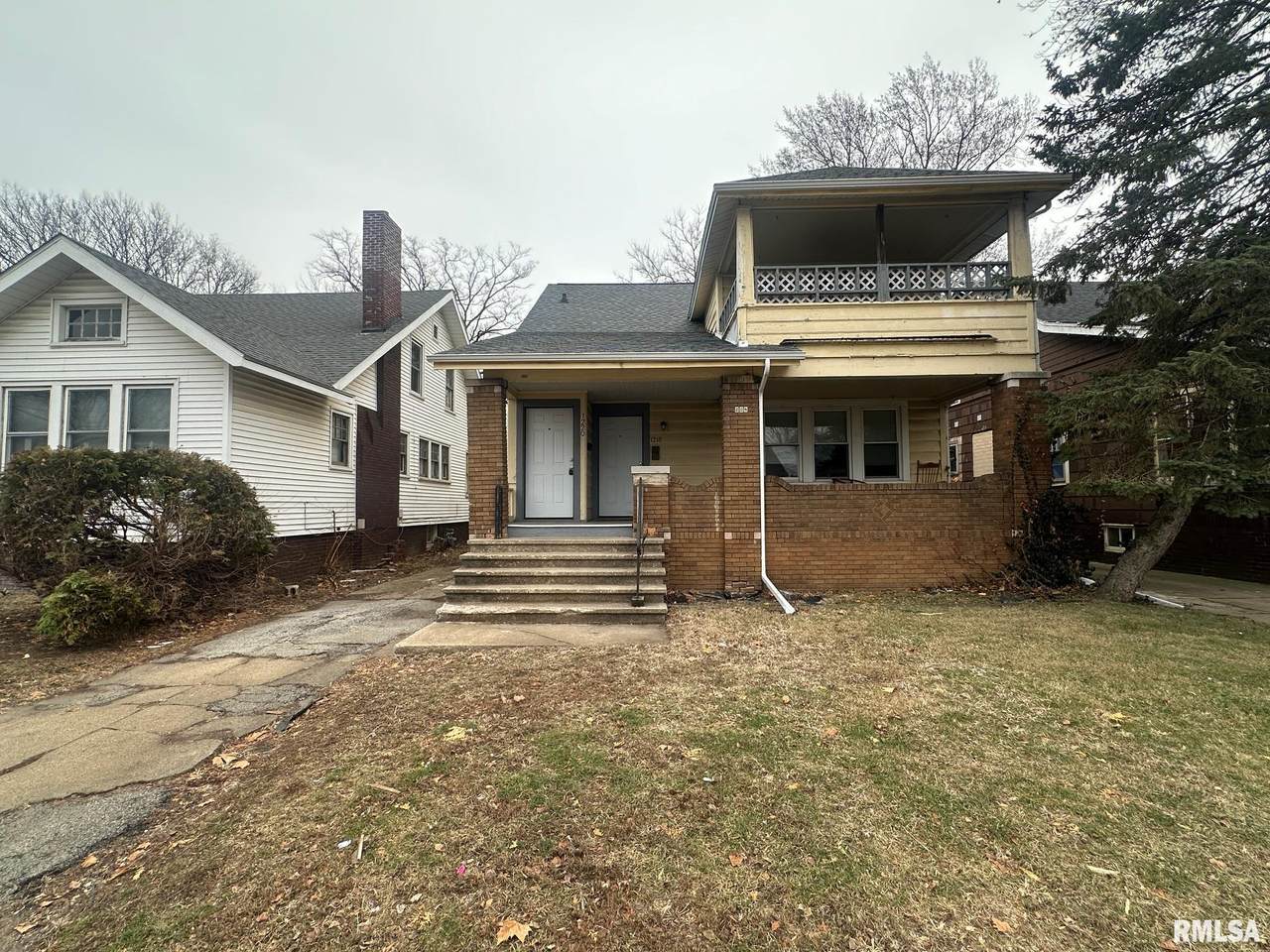 1220 Frink Street - Photo 1