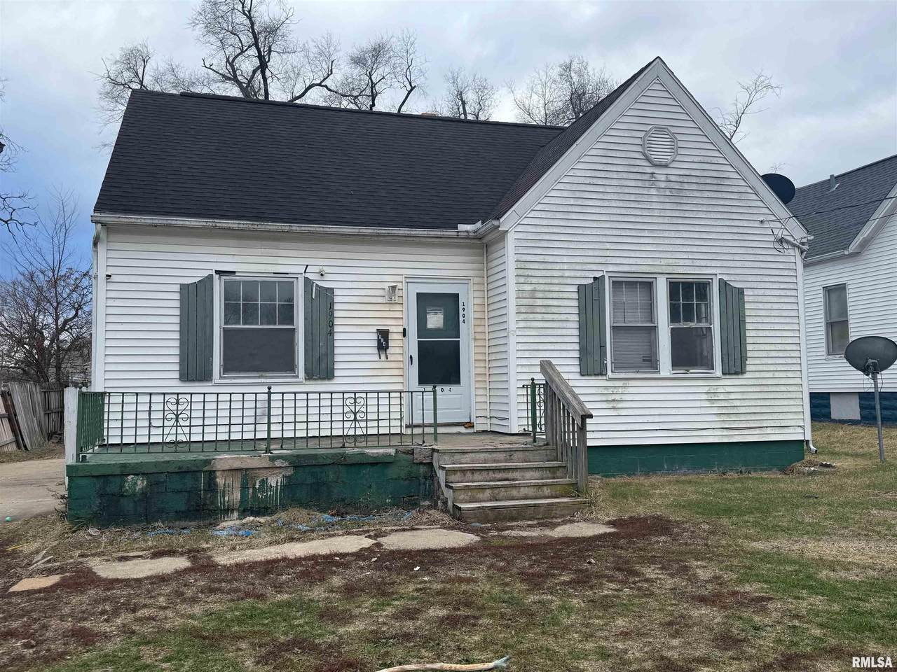 1904 Proctor Street - Photo 1