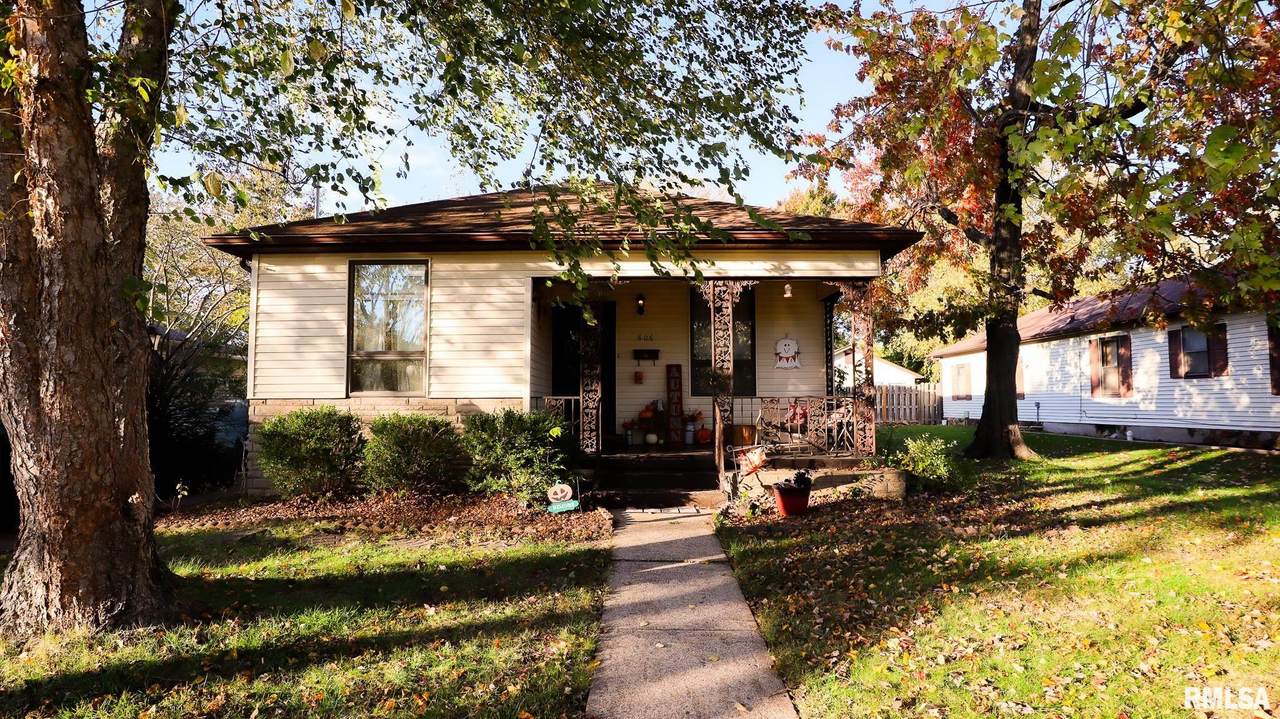 806 Boulevard Street - Photo 1