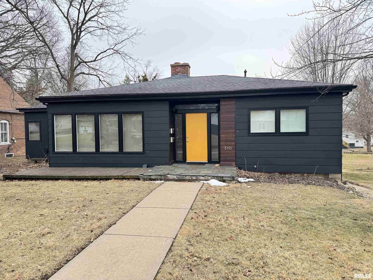 310 Leo Street - Photo 1