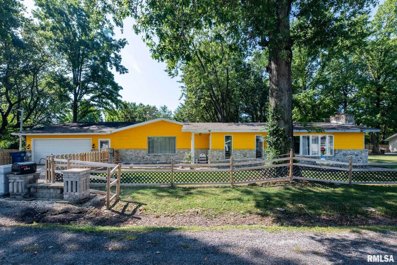 708 Candy Cane Lane - Photo 1