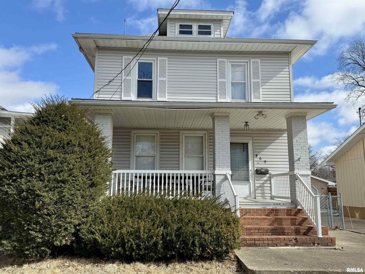469 2ND Avenue - Photo 1