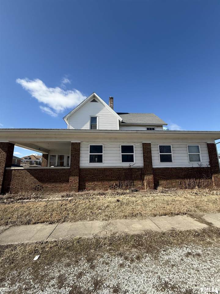 119 Broadway Street - Photo 1
