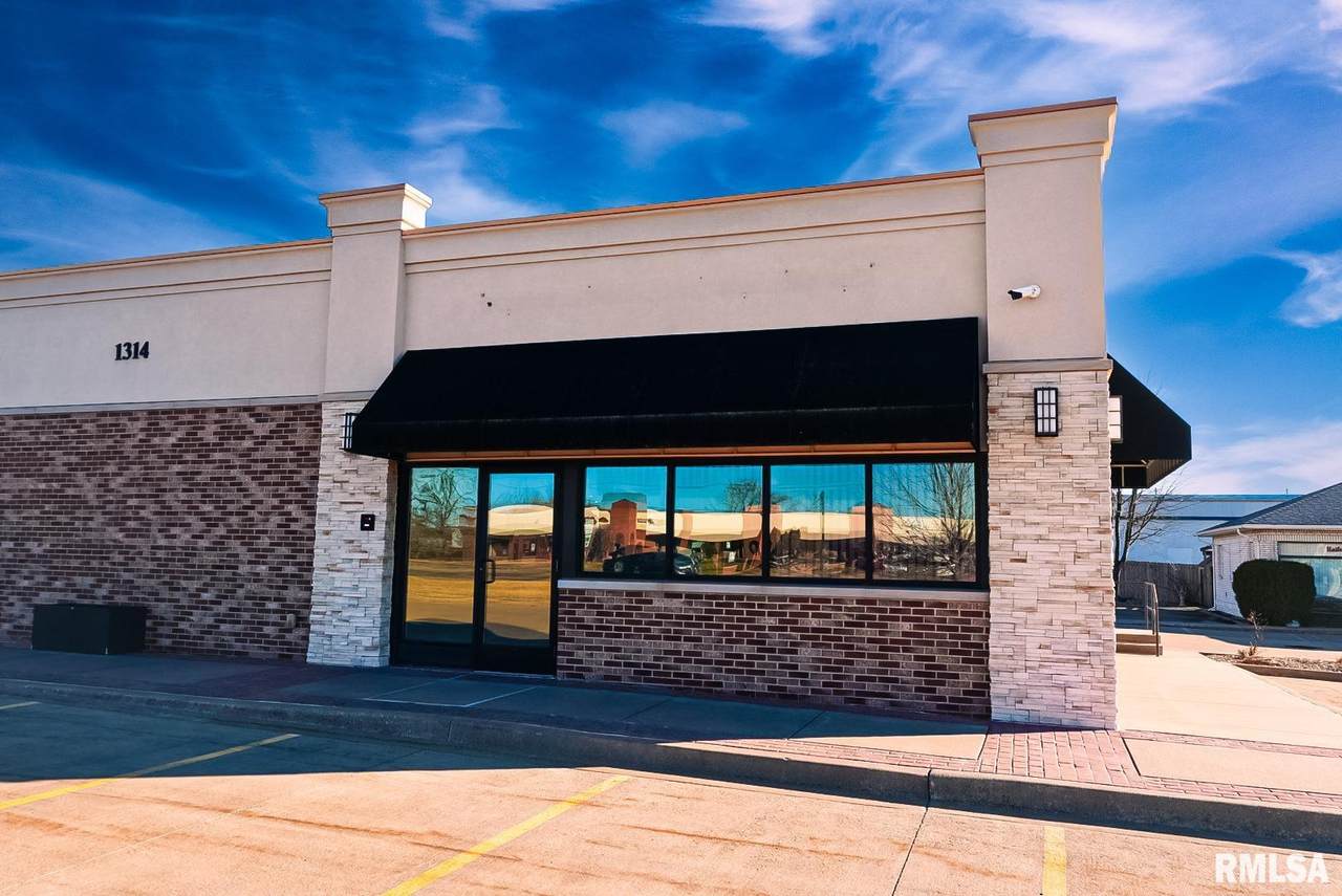 1314 Pioneer Parkway - Photo 1