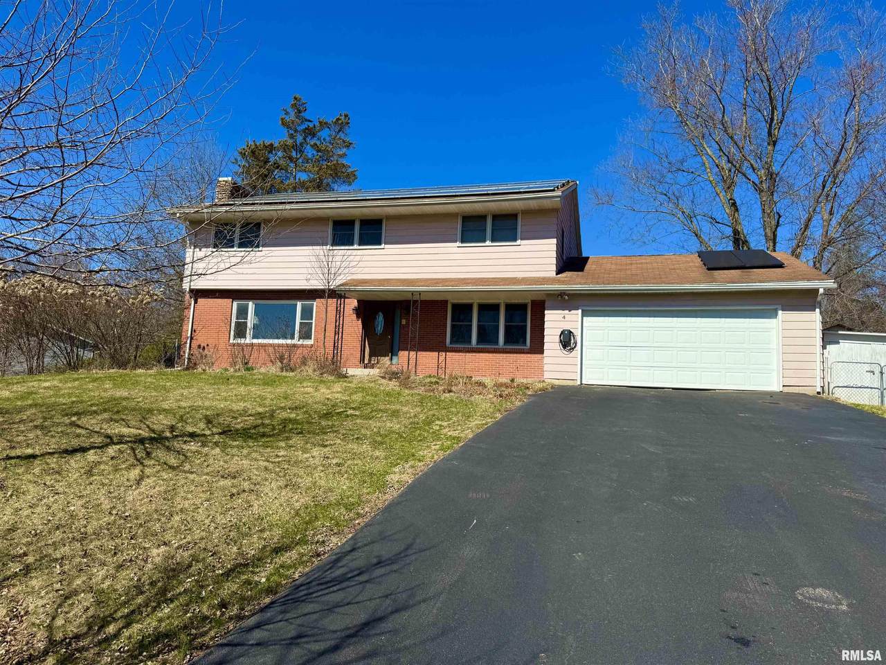 4 Woodland Lane - Photo 1