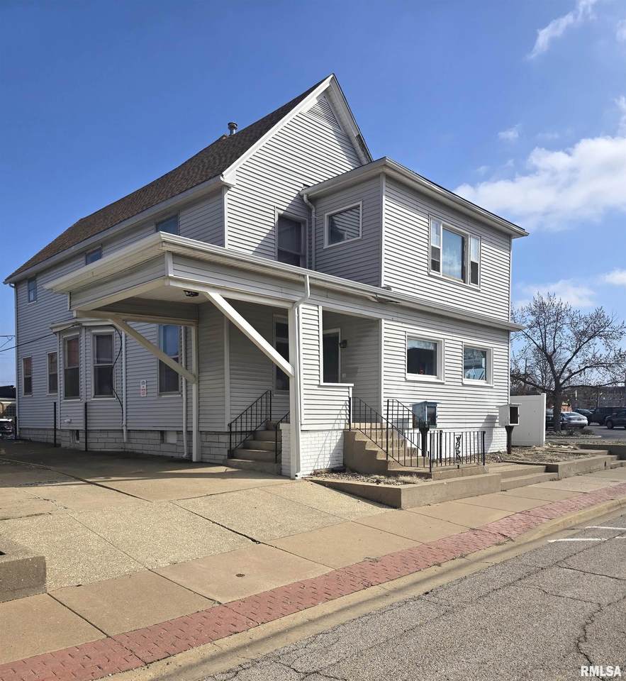 515 Elizabeth Street - Photo 1