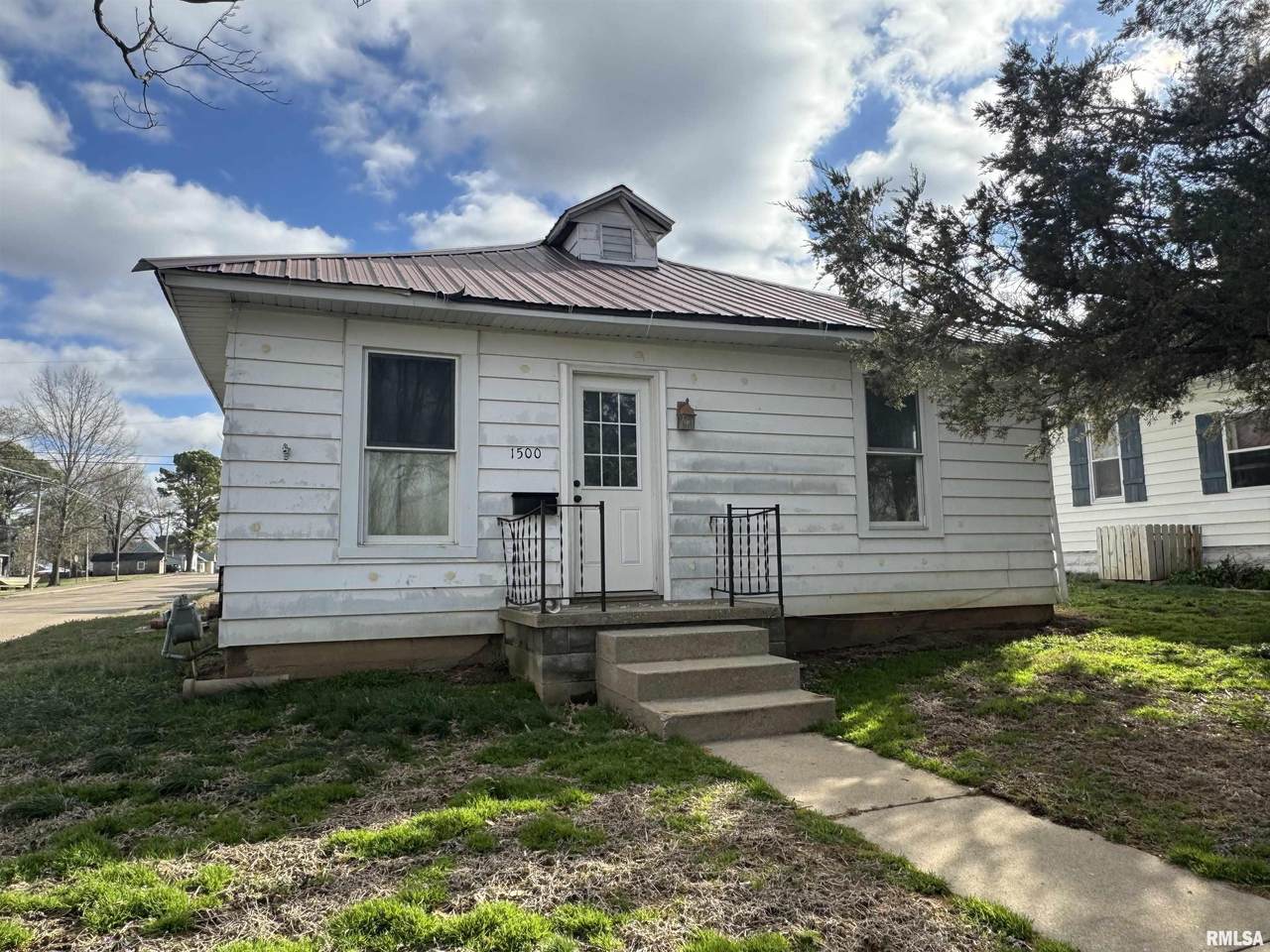 1500 Tyler Street - Photo 1
