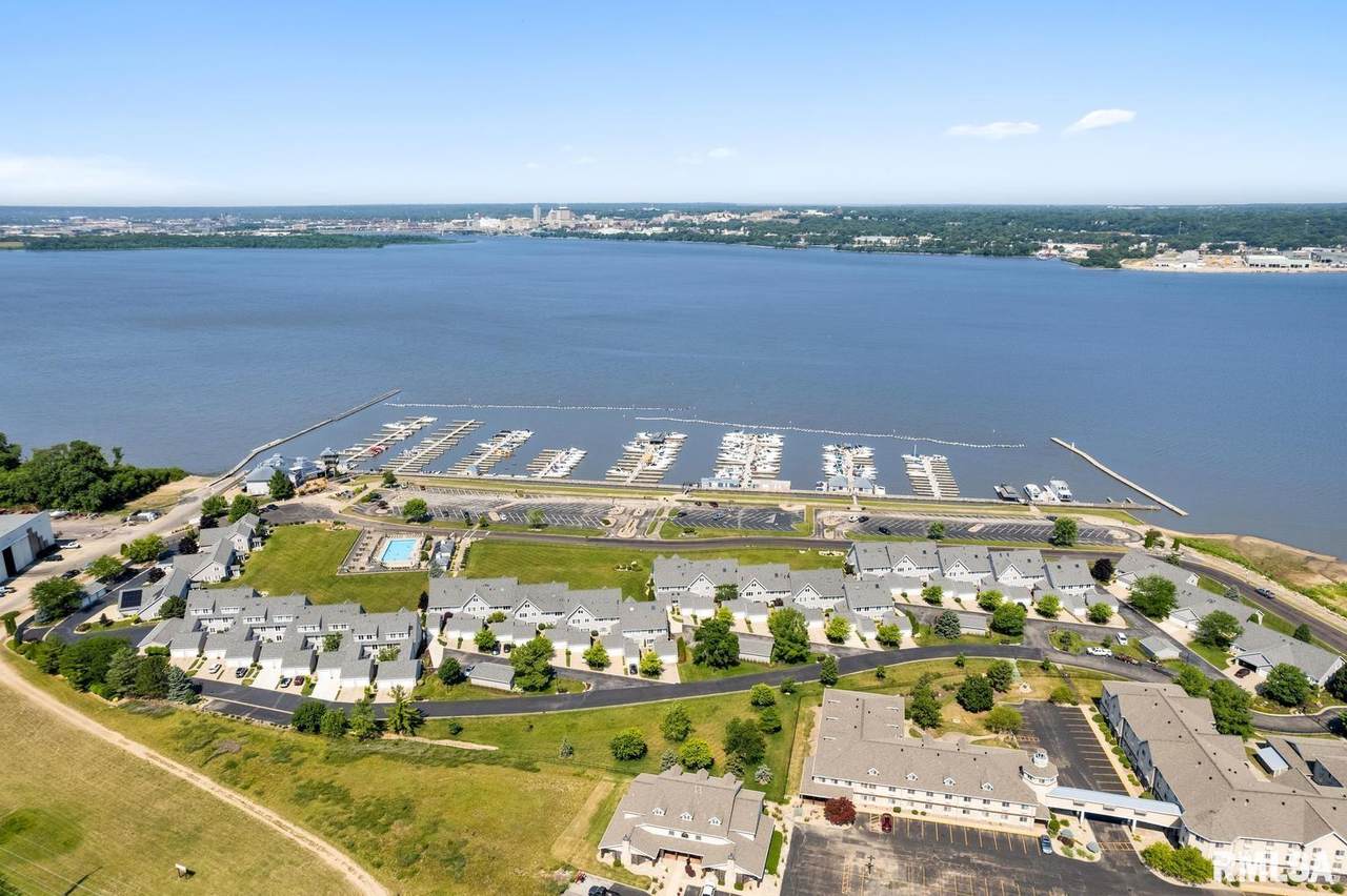 518 Harbor Pointe Drive - Photo 1