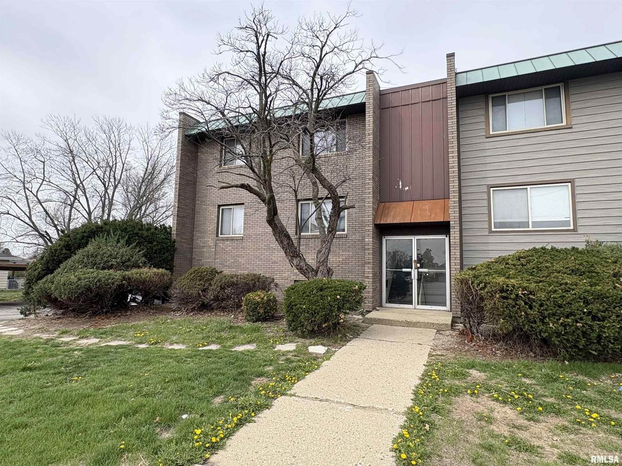 3623 Sterling Avenue - Photo 1