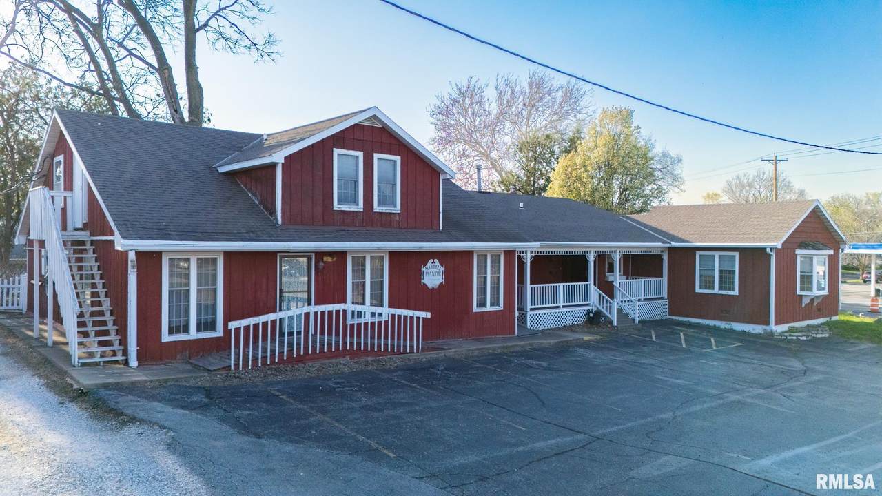 1112 Court Street - Photo 1