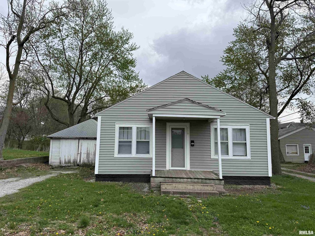 519 Charles Street - Photo 1