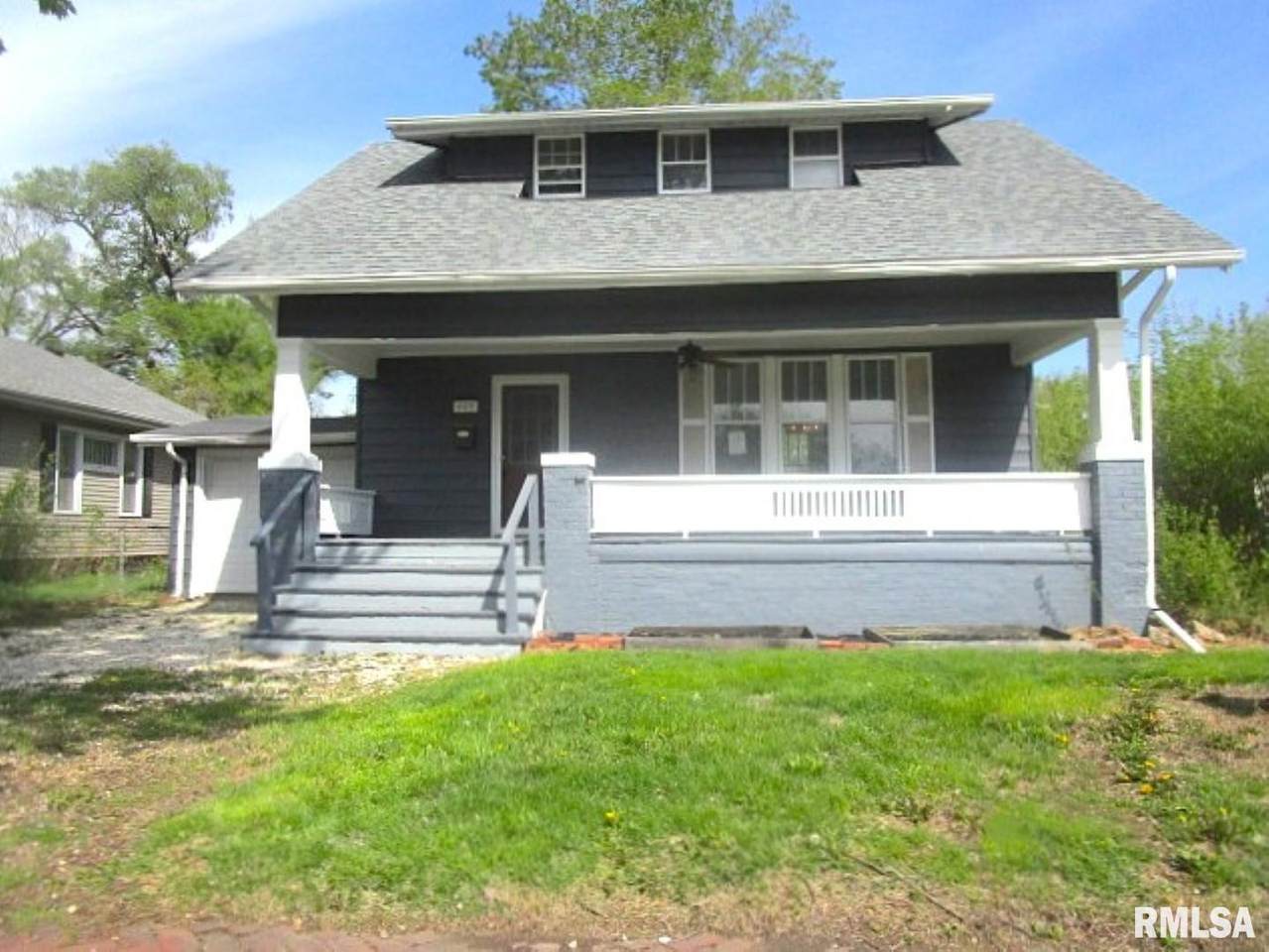 609 1ST Avenue - Photo 1