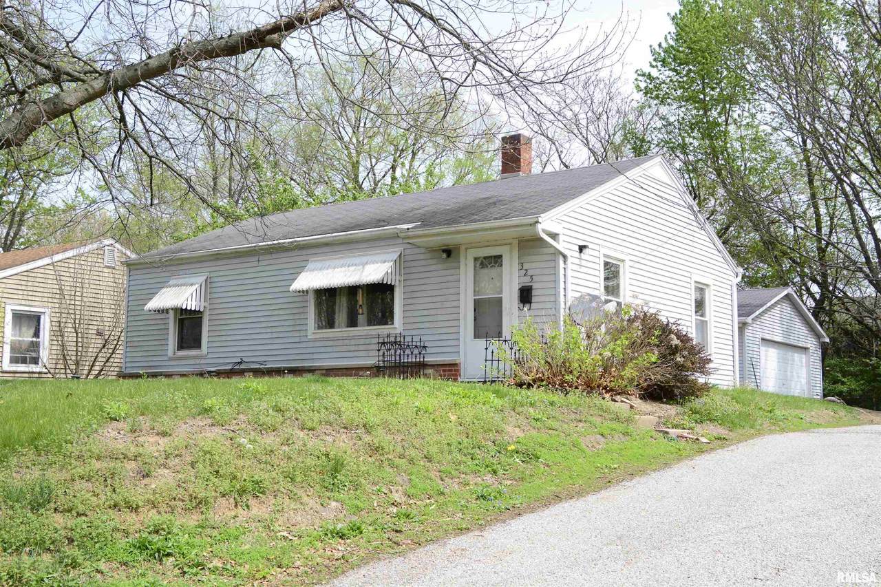 325 White Street - Photo 1