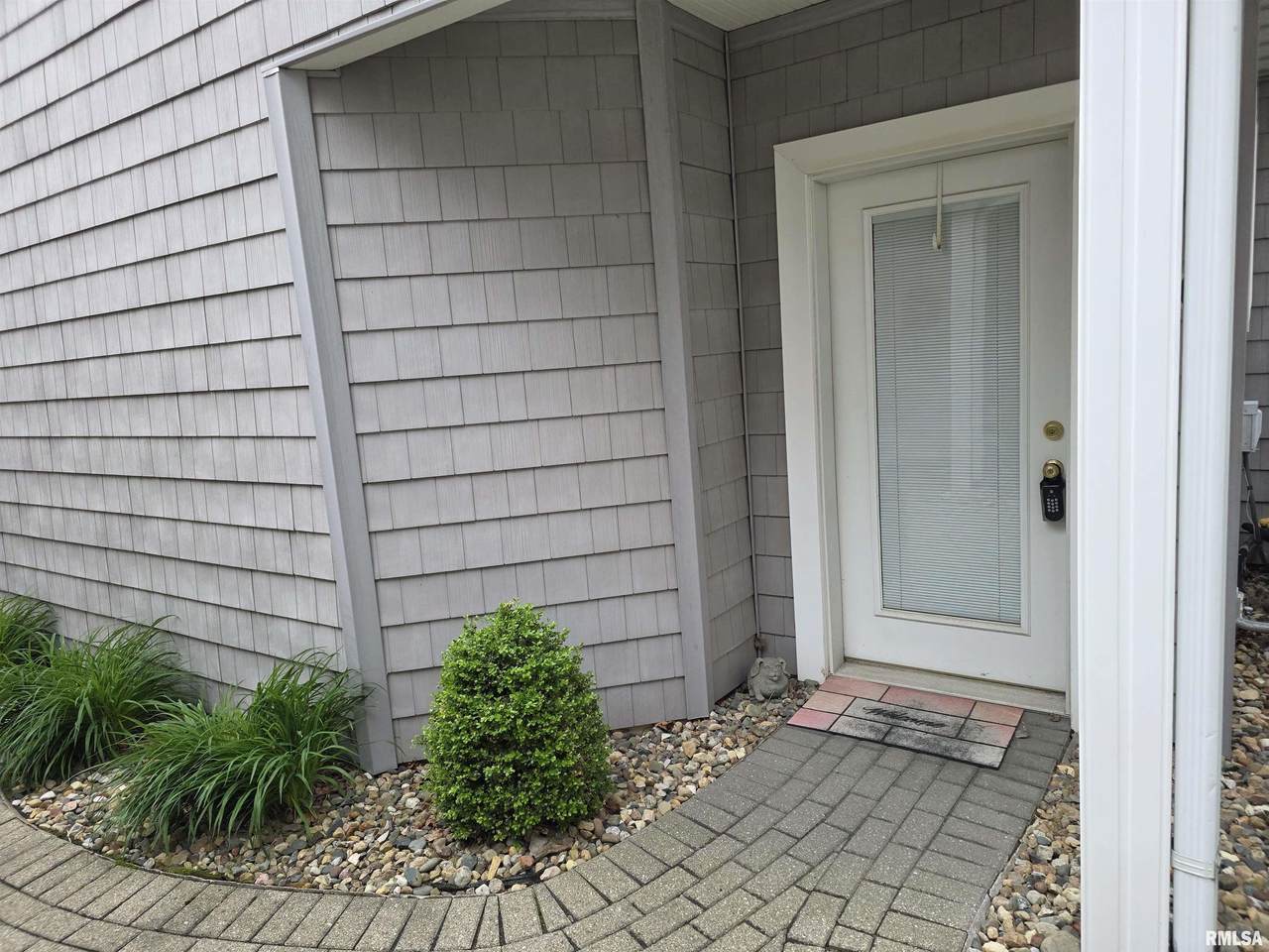 530 Harbor Pointe Drive - Photo 1