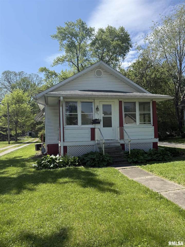 335 Chase Street - Photo 1