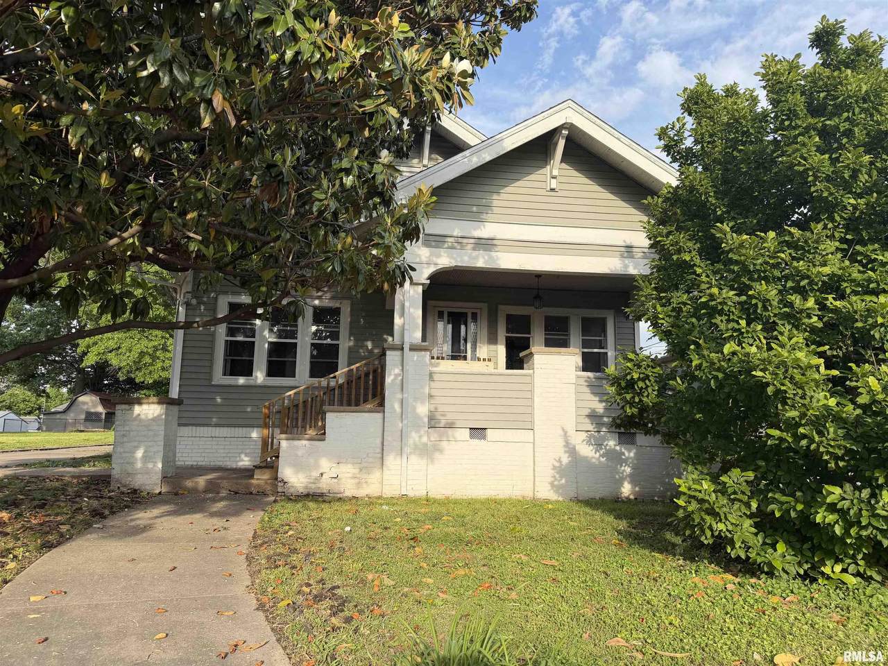 701 Follis Avenue - Photo 1