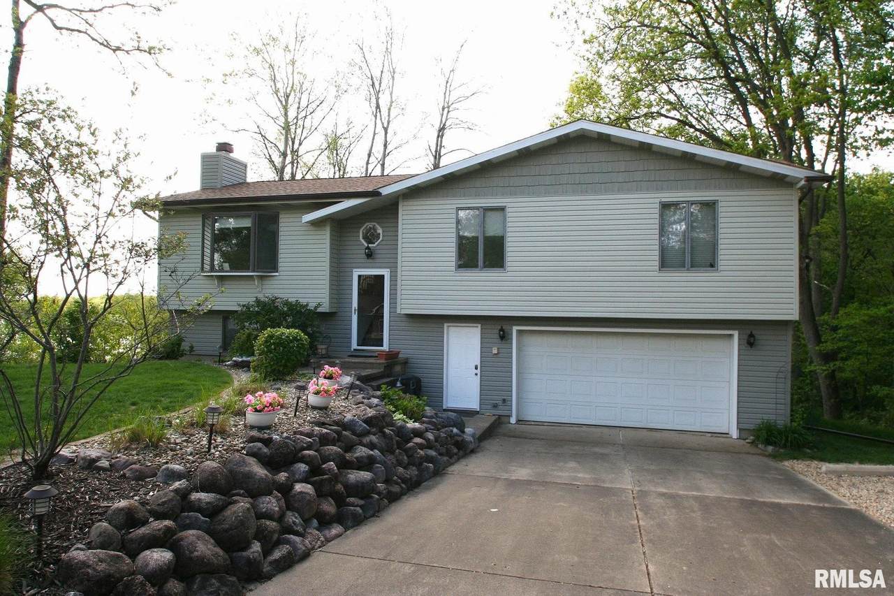 32 Roxbury Road - Photo 1