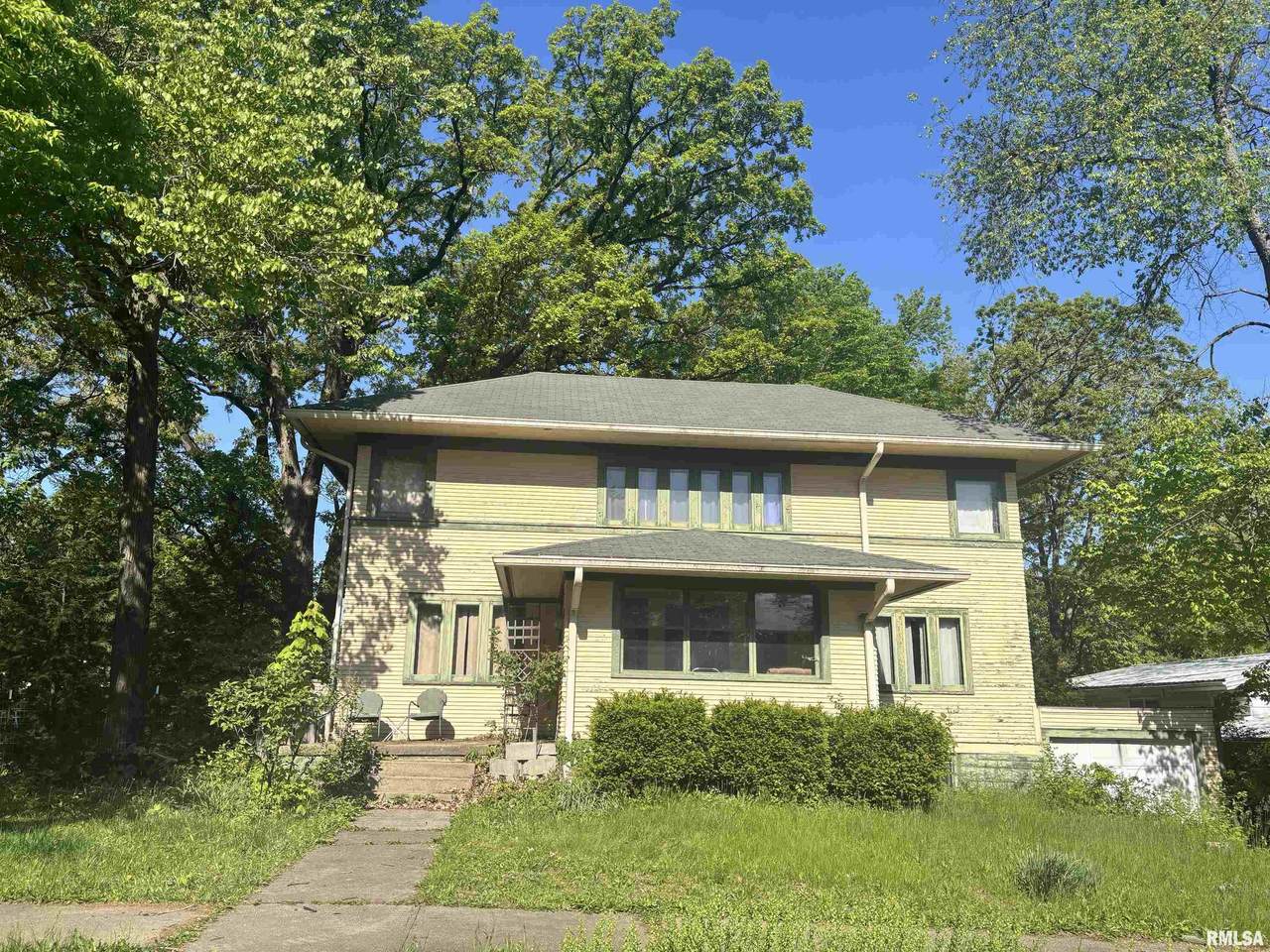 216 Normal Street - Photo 1