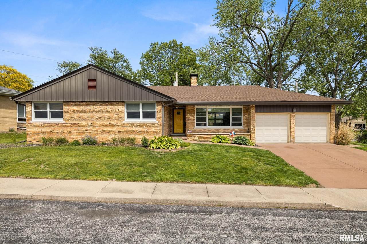 3820 Evergreen Court - Photo 1