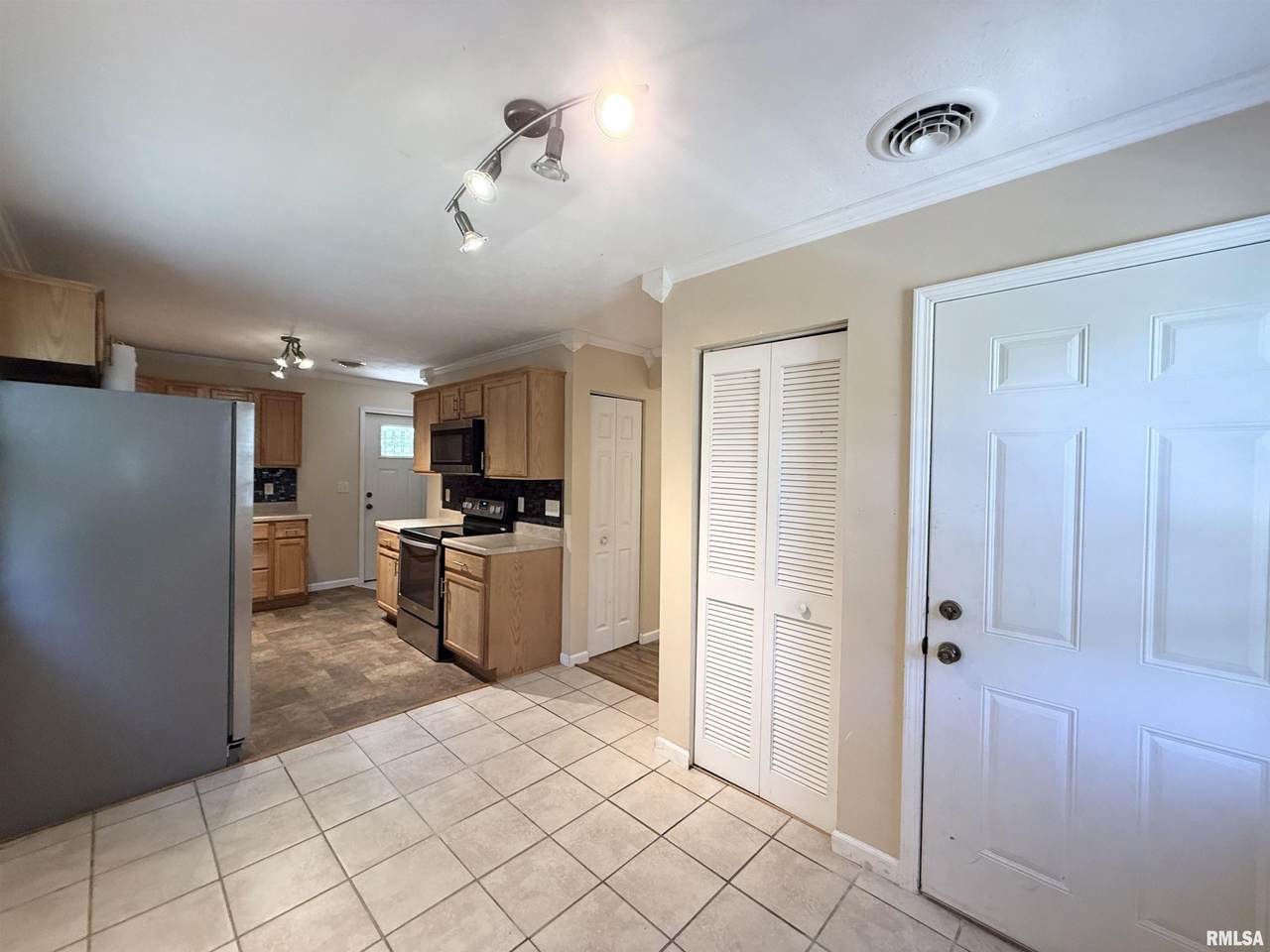 https://bt-photos.global.ssl.fastly.net/peoria/1280_boomver_1_PA1266539-1.jpg