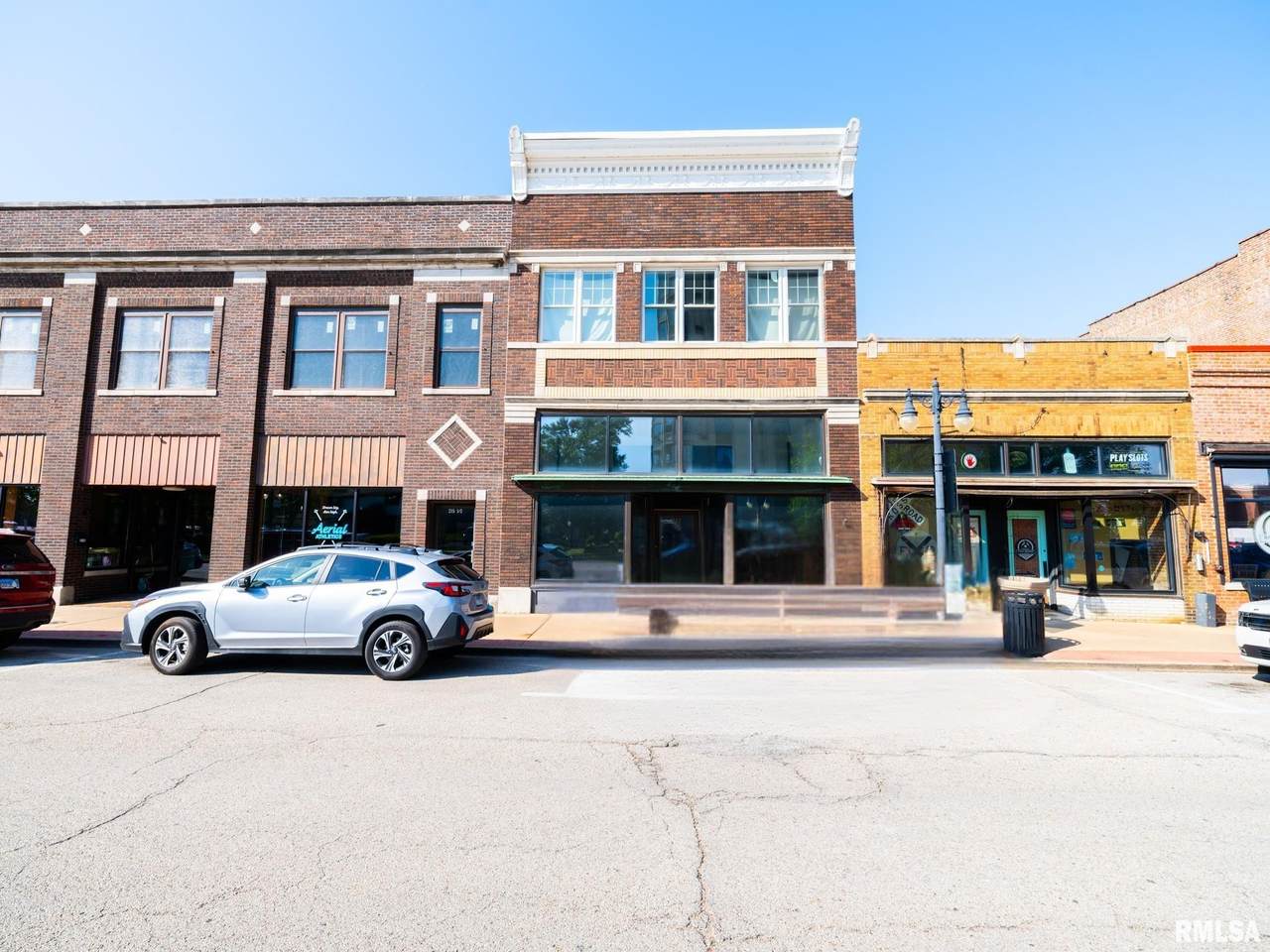 217 Court Street - Photo 1