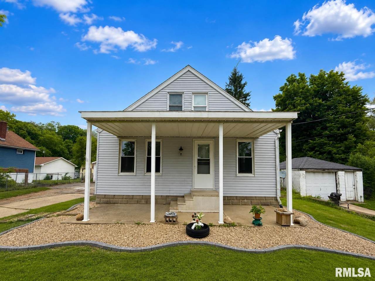 2517 Magnolia Avenue - Photo 1