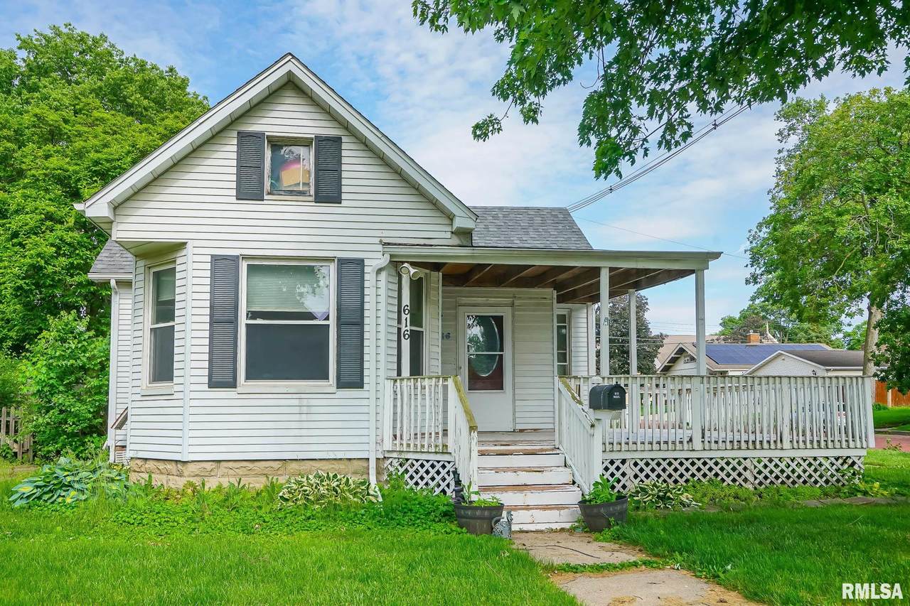 616 Summer Street - Photo 1