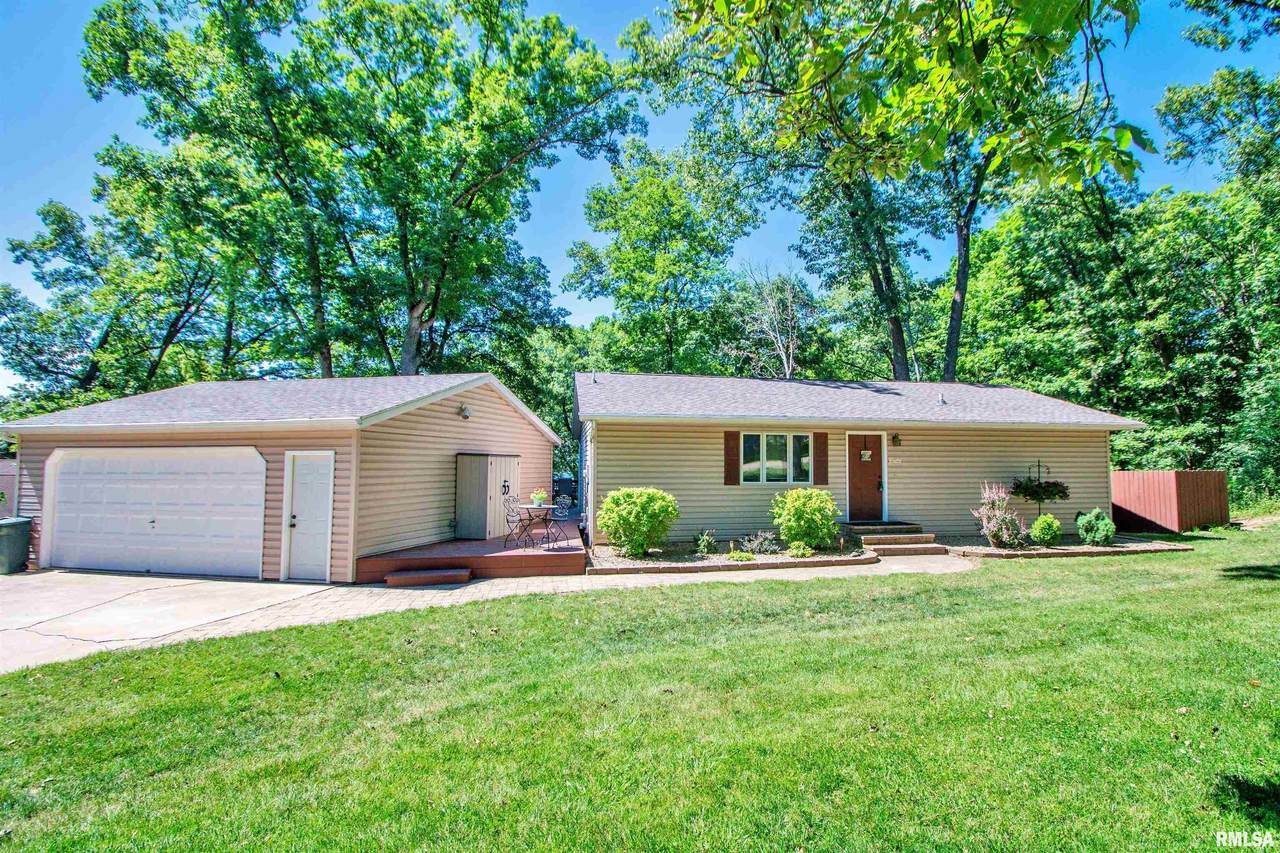 315 Glen Oak Court - Photo 1