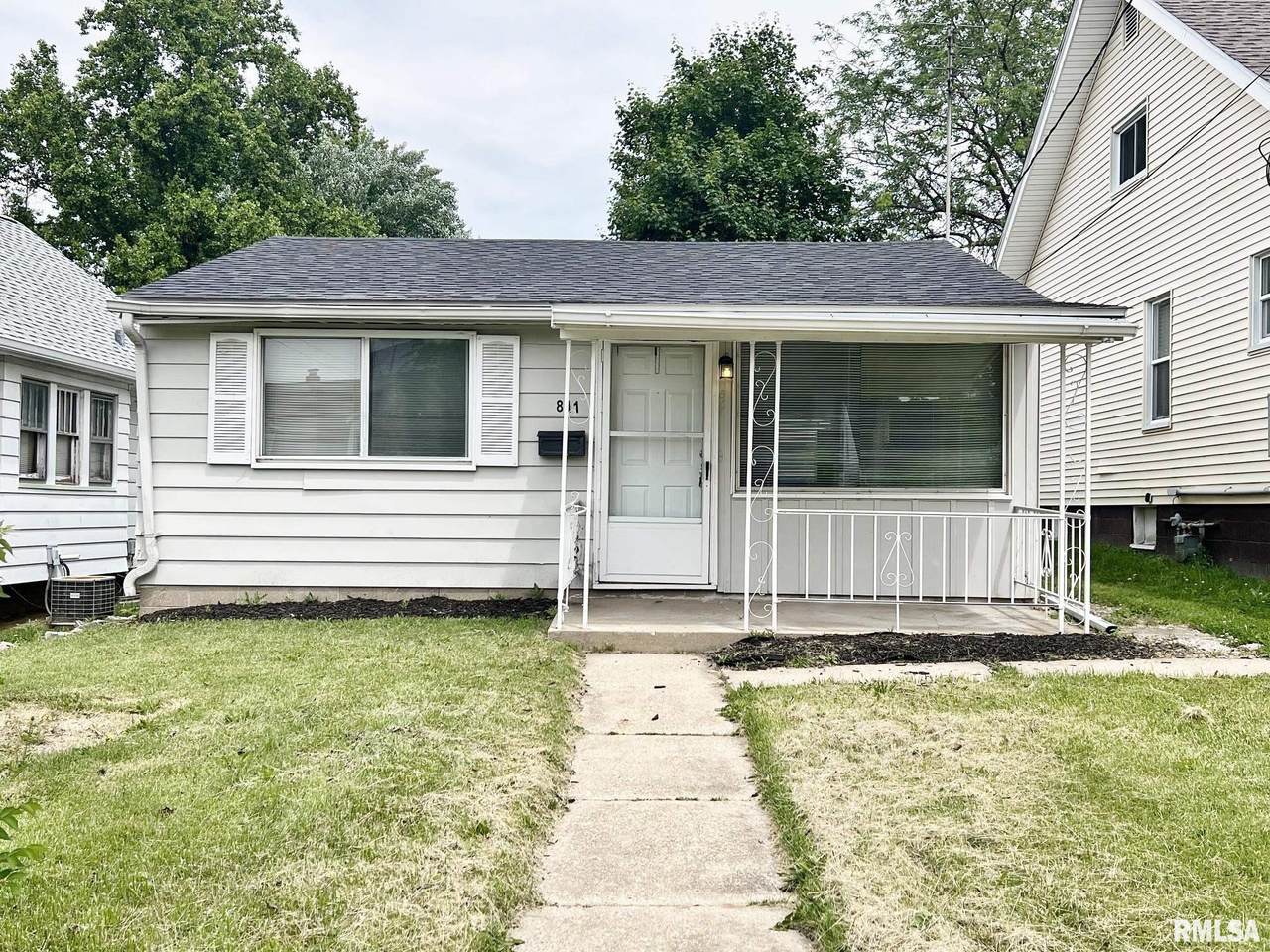 811 Lake Avenue - Photo 1