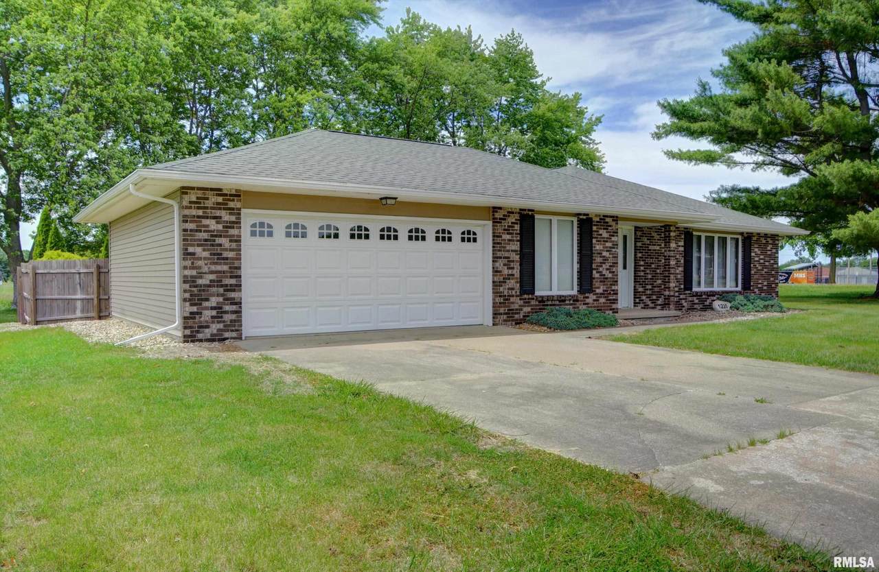 1220 Maple Avenue - Photo 1