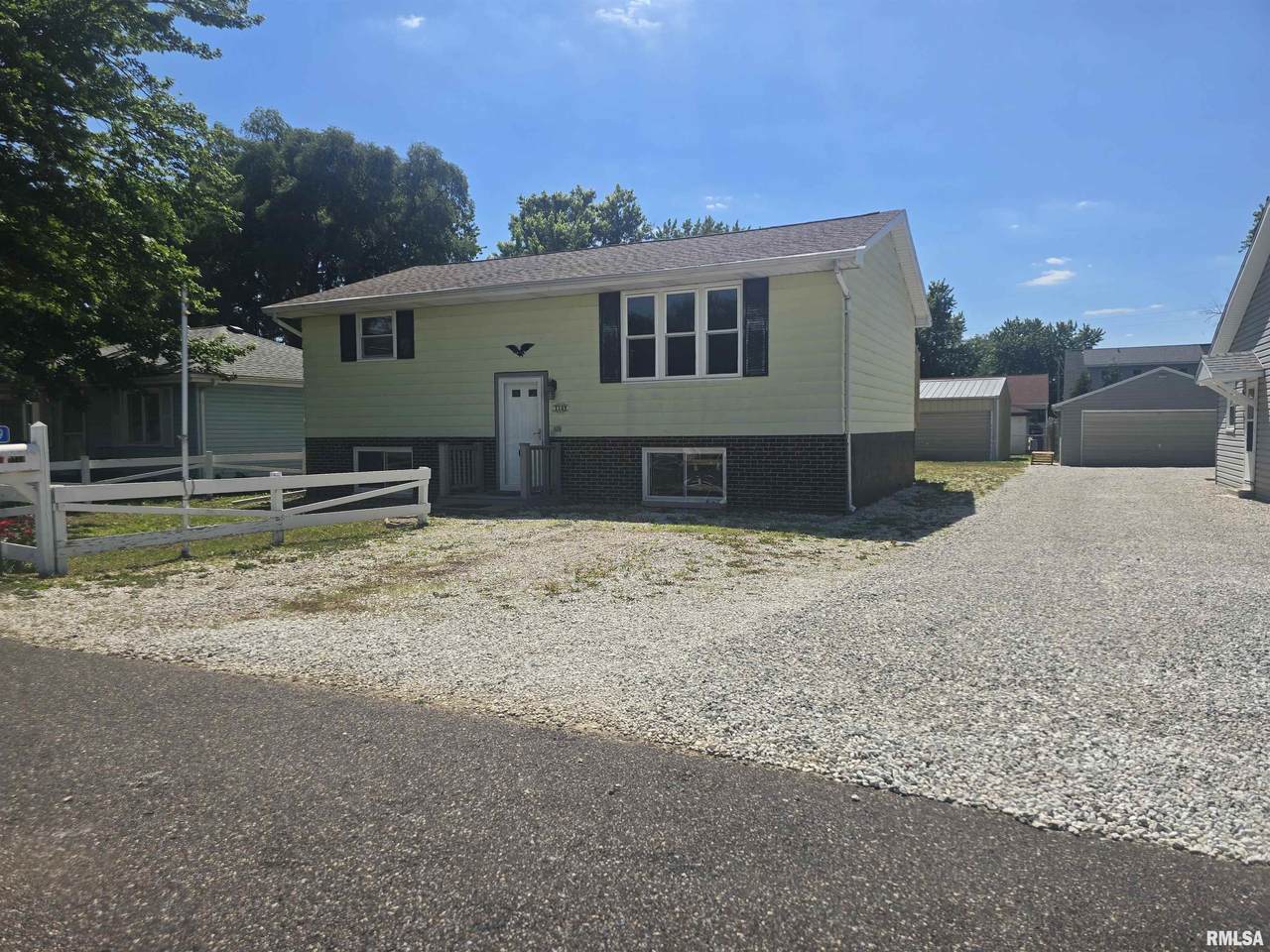 1149 Perry Street - Photo 1