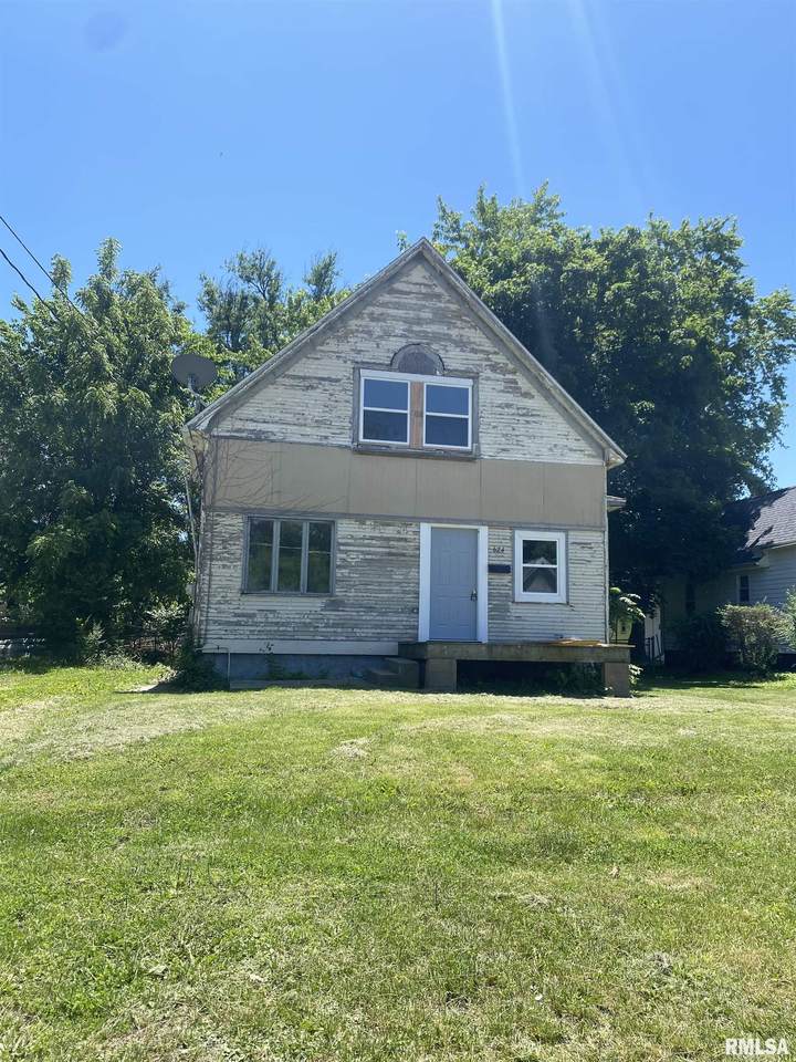 624 Maple Street - Photo 1