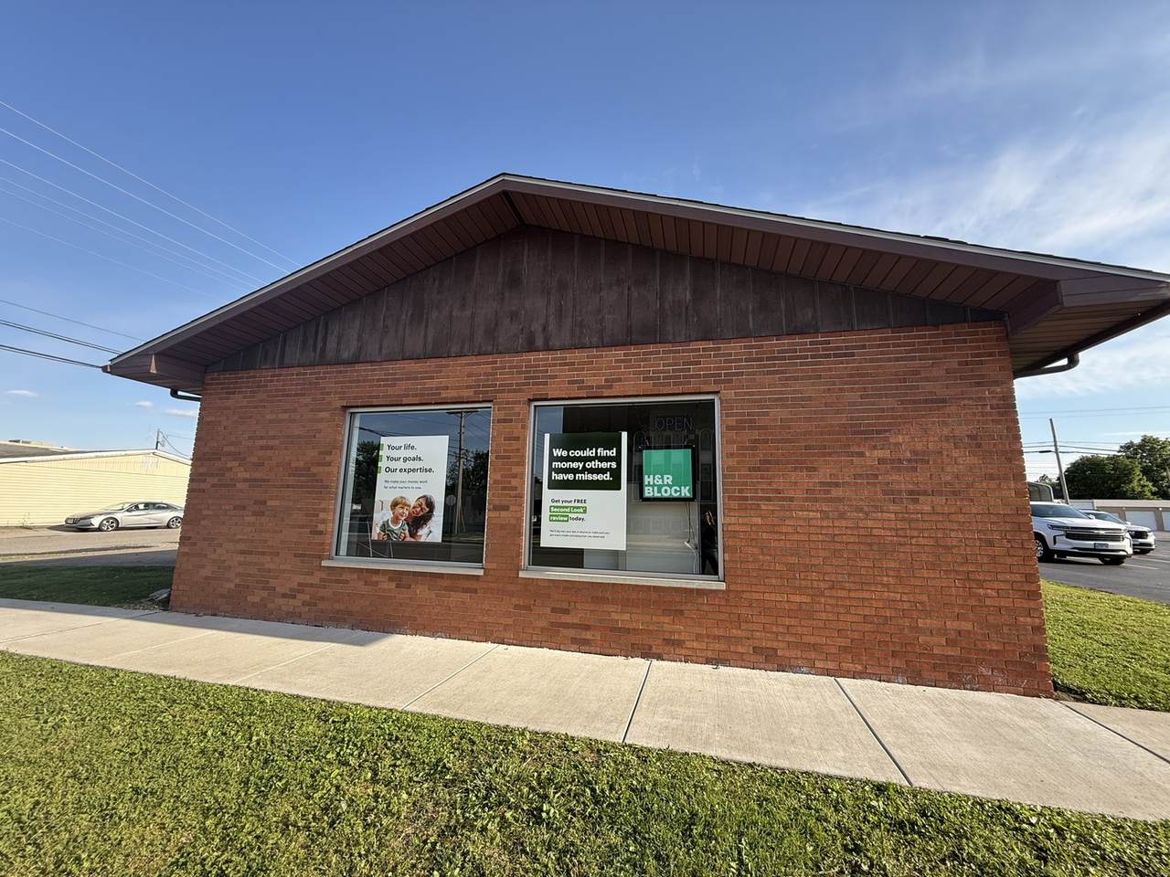 400 Main Street - Photo 1