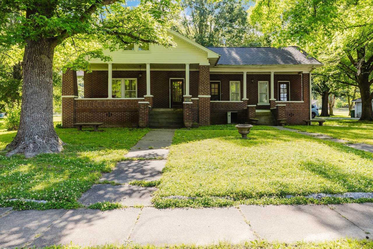 207 Maple Street - Photo 1