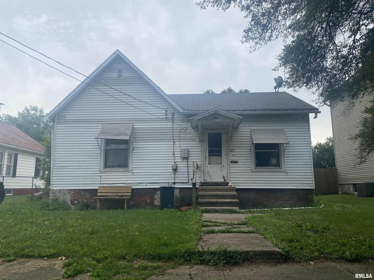 835 1ST Avenue - Photo 1