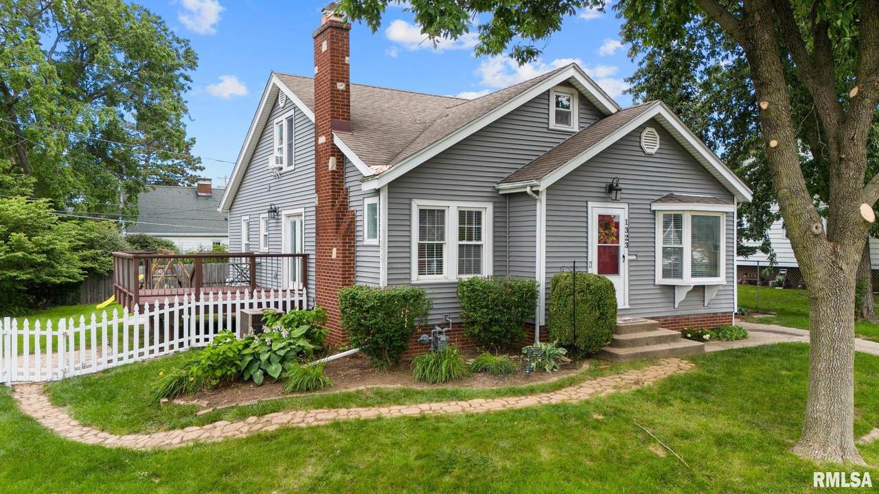 1323 Circle Road - Photo 1