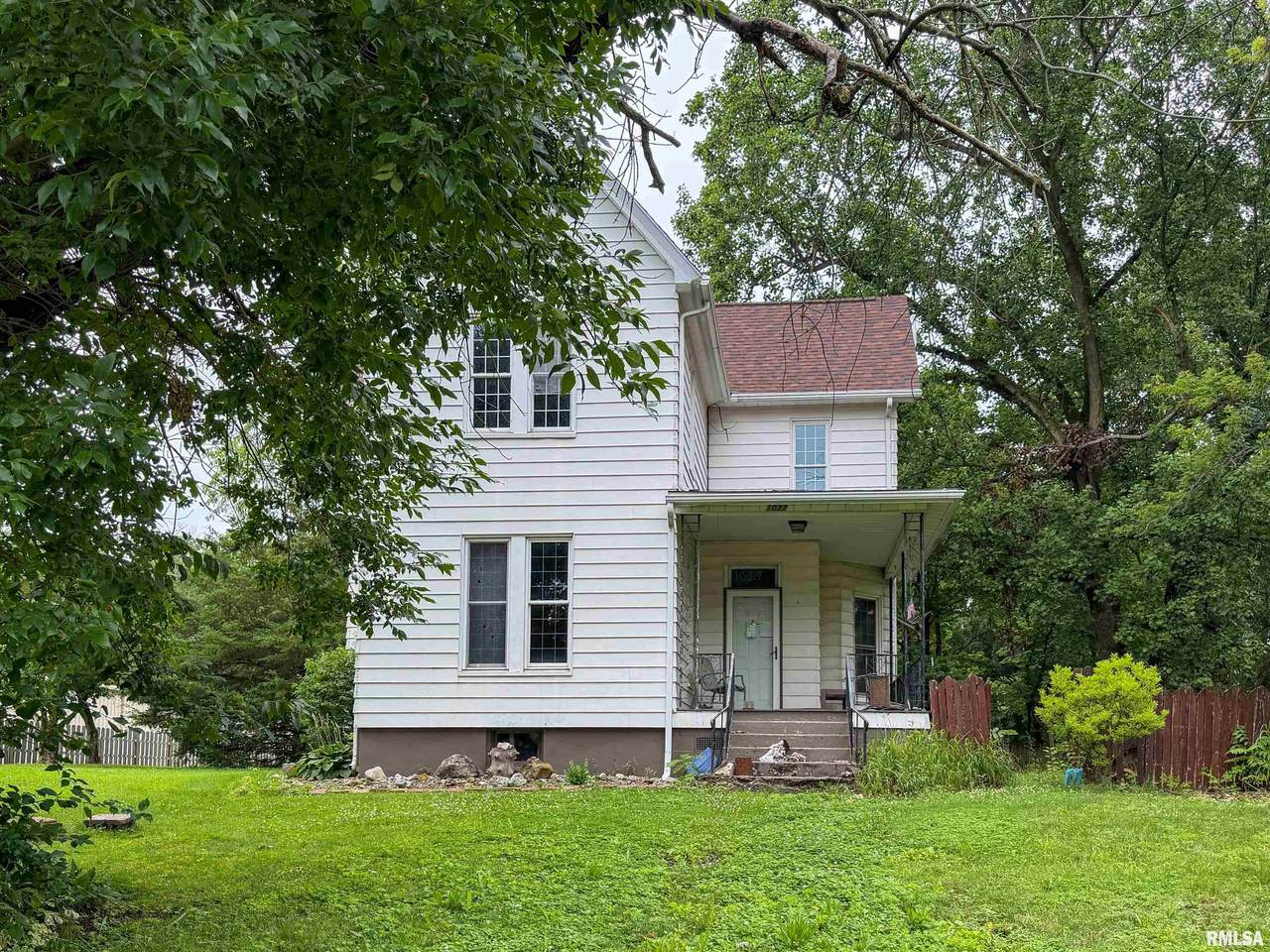 1027 Main Street - Photo 1