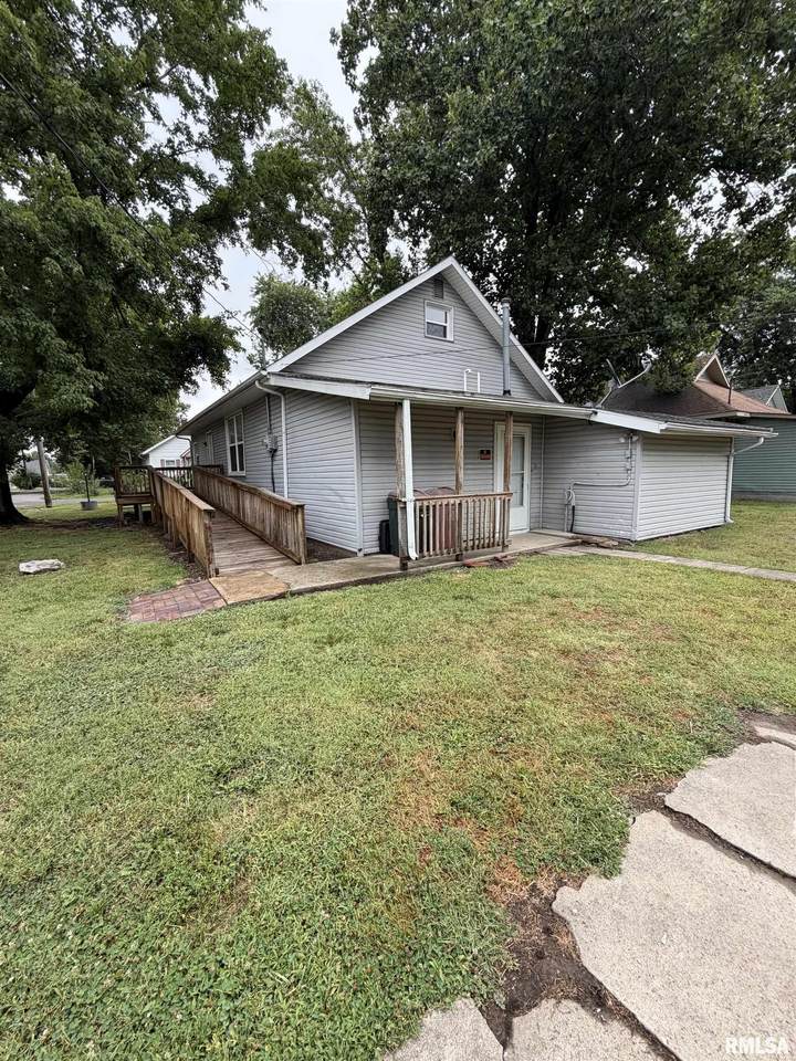 1420 Cherry Street - Photo 1