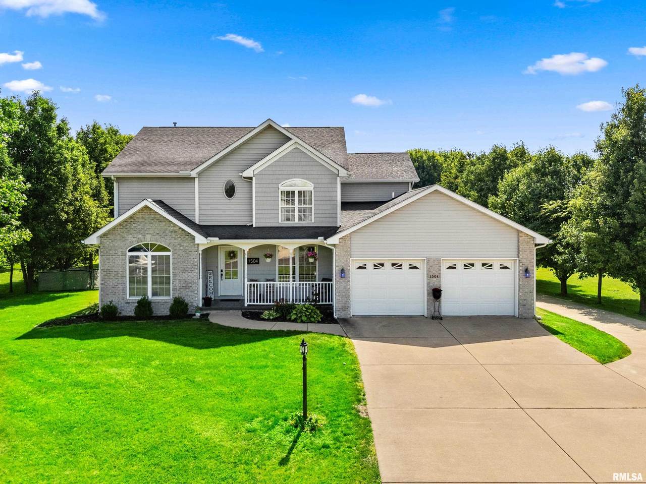 1504 Redbird Drive - Photo 1