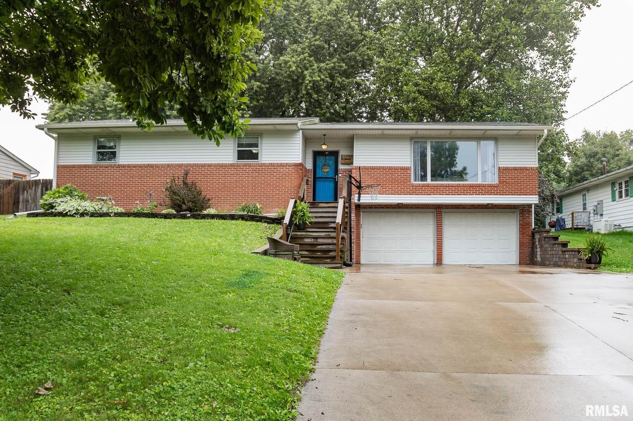 812 10TH Street - Photo 1