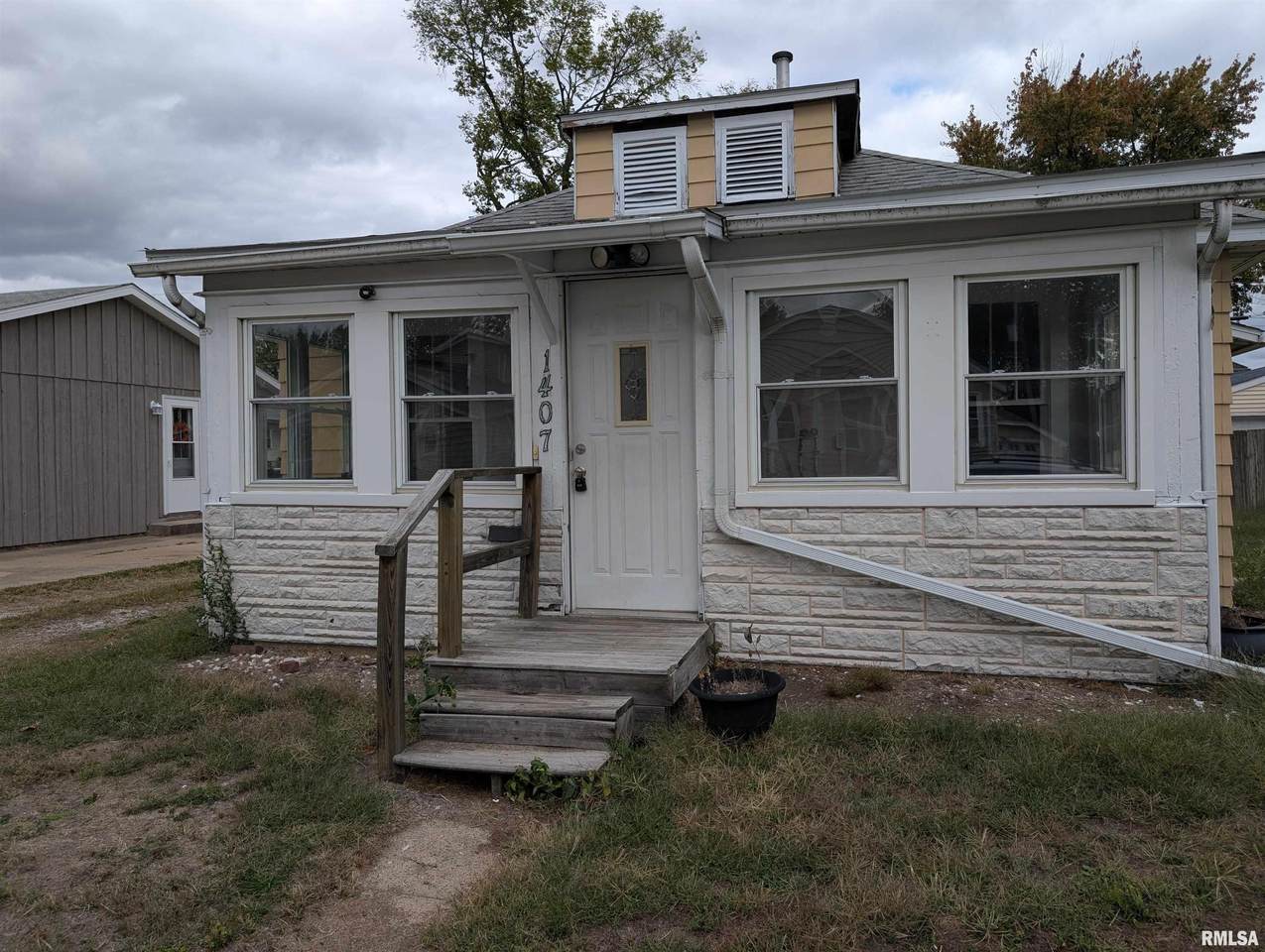 1407 Martha Street - Photo 1